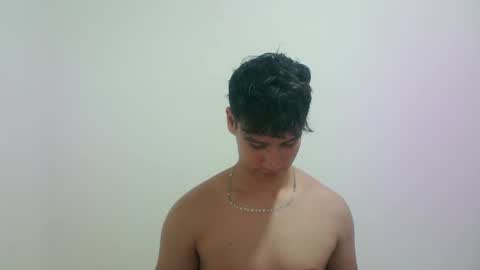 Snapshot of zeus_183 chatting on October 10, 12:27 am zeus_183 online show from October 10, 12:27 am