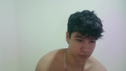 zeus_183 online show from March 9, 8:19 am