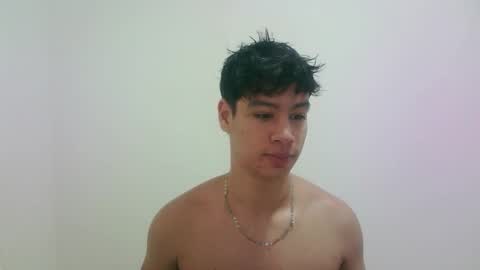 Snapshot of zeus_183 chatting on September 14, 10:33 pm zeus_183 online show from September 14, 10:33 pm