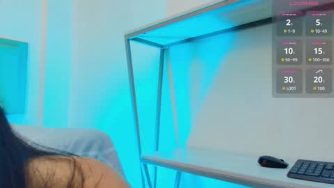 ZHAMIRA  ANDRES online show from November 17, 8:22 pm