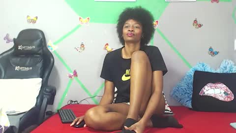 Snapshot of zharick_smithx chatting on October 13, 8:05 am zharick online show from October 13, 8:05 am