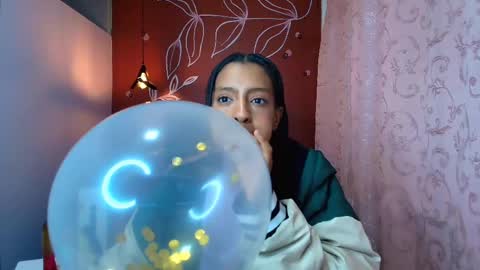 Zia Green online show from February 11, 3:29 pm