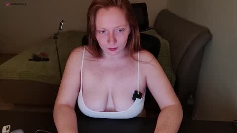 Snapshot of zlatalata chatting on October 5, 10:56 am zlatalata online show from October 5, 10:56 am