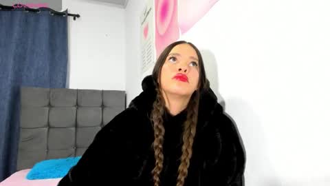 ZOE online show from February 3, 4:43 am