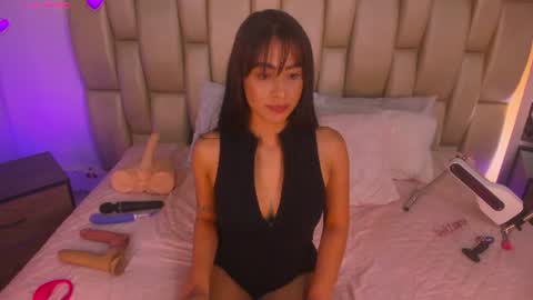 Your new obsession online show from June 18, 3:45 am