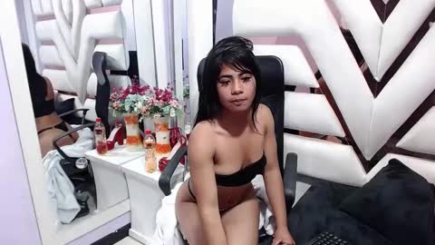 Snapshot of zoe_browns_ chatting on October 8, 1:46 am Zoe Browns online show from October 8, 1:46 am