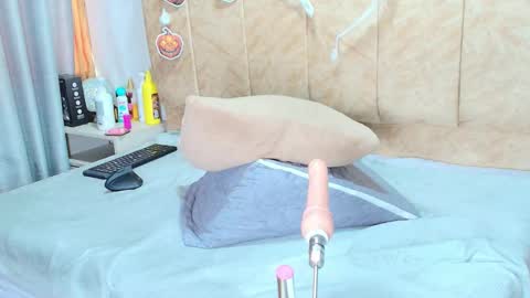 Zoe online show from November 4, 1:12 pm