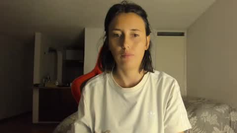 Snapshot of zoe_jeane_beker chatting on February 14, 1:34 am ZOE online show from February 14, 1:34 am