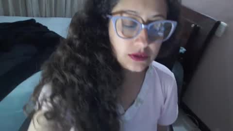 Snapshot of zoe_koller chatting on September 23, 1:05 pm Zoe Koller online show from September 23, 1:05 pm