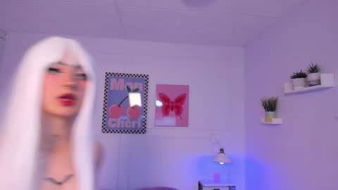 Zoe Lynch online show from December 2, 11:52 am