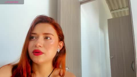 zoe_maddison19 online show from December 16, 6:03 pm