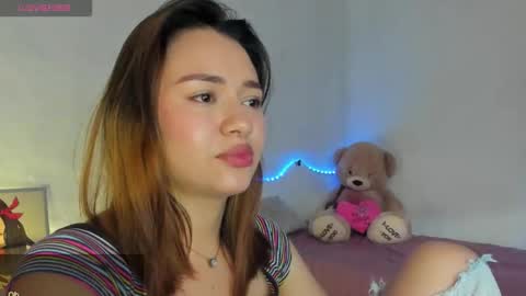 zoe_maddison19 online show from November 23, 9:02 pm