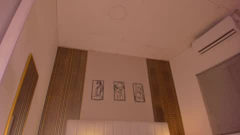 Hi guys i am Zoe  online show from February 26, 11:46 am