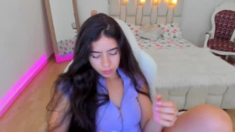 Snapshot of zoe_turnner_18 chatting on February 24, 5:31 pm Zoe online show from February 24, 5:31 pm