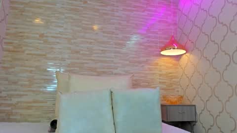 ZoeeSmitth online show from January 14, 11:40 am