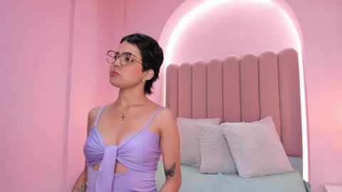 Zoe  online show from May 11, 12:12 pm