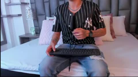 Zoe Krug online show from March 30, 11:54 am