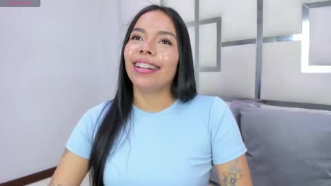 ZoeSwam online show from May 31, 1:54 pm