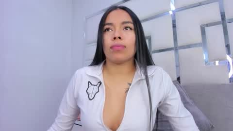 ZoeSwam online show from December 17, 12:01 pm