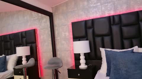 Snapshot of zoewilliis chatting on October 2, 2:49 pm ZoeWilliis online show from October 2, 2:49 pm