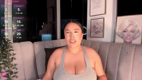 Snapshot of zoey_thommpson chatting on October 6, 11:33 pm zoey thommpson online show from October 6, 11:33 pm