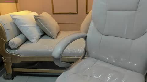 Z O E online show from November 28, 12:12 pm