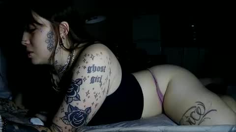 zombabymarie online show from April 15, 6:17 am