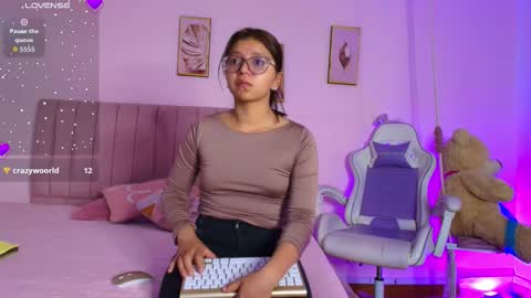 Zoe online show from March 5, 12:03 pm