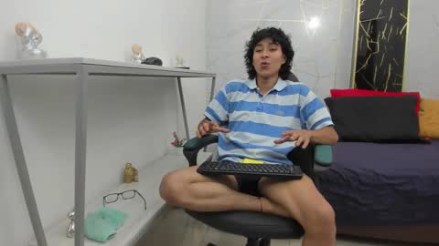     online show from November 27, 9:44 pm