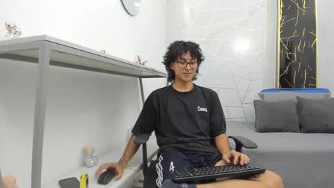     online show from November 16, 8:55 pm