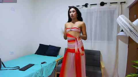 Snapshot of zou_quira chatting on October 5, 10:50 pm zou_quira online show from October 5, 10:50 pm