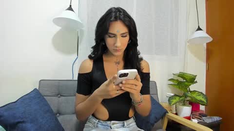 Snapshot of zou_quira chatting on September 25, 8:38 pm zou_quira online show from September 25, 8:38 pm