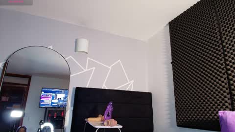 zpzphot online show from April 3, 9:00 pm