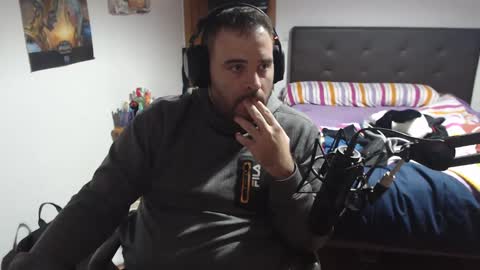 Snapshot of zuheyla26 chatting on December 3, 1:58 am Zuheyla online show from December 3, 1:58 am