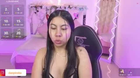 Snapshot of zury_tay chatting on September 22, 11:58 am ZURY online show from September 22, 11:58 am