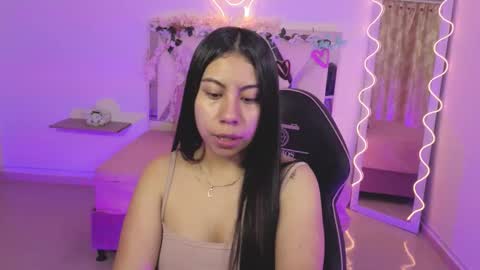 Snapshot of zury_tay chatting on September 30, 11:42 am ZURY online show from September 30, 11:42 am