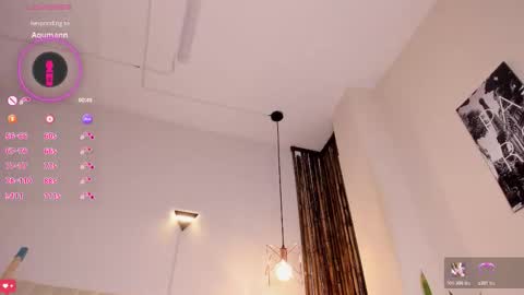 Zara online show from March 10, 8:35 pm