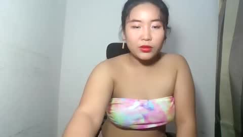 Snapshot of zyeii chatting on September 21, 7:18 pm sweet lylia online show from September 21, 7:18 pm