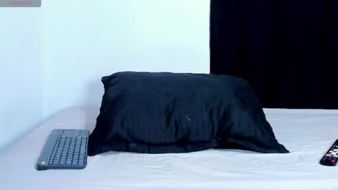 zyon garcia online show from July 22, 4:09 pm