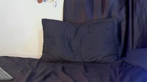 zyon garcia online show from February 23, 2:14 pm