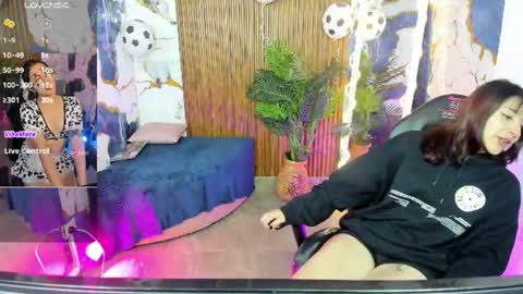 zyra_tay online show from July 4, 7:06 pm