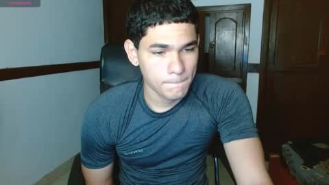 Snapshot of zyrosxk chatting on September 14, 11:39 pm antonio felipe online show from September 14, 11:39 pm