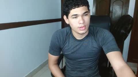 Snapshot of zyrosxk chatting on October 11, 4:10 pm antonio felipe online show from October 11, 4:10 pm